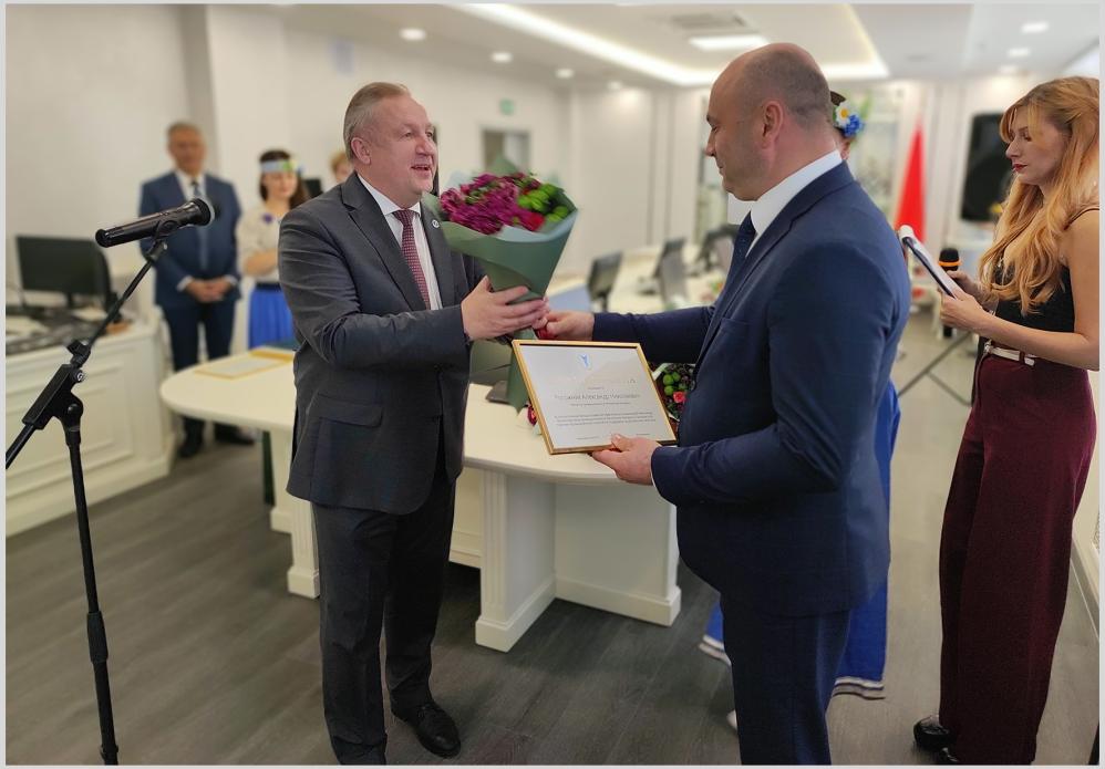 Chairman Mikhael Miatlikov takes part in a solemn event dedicated to the Machine Builders Day Chairman Mikhael Miatlikov takes part in a solemn event dedicated to the Machine Builders Day