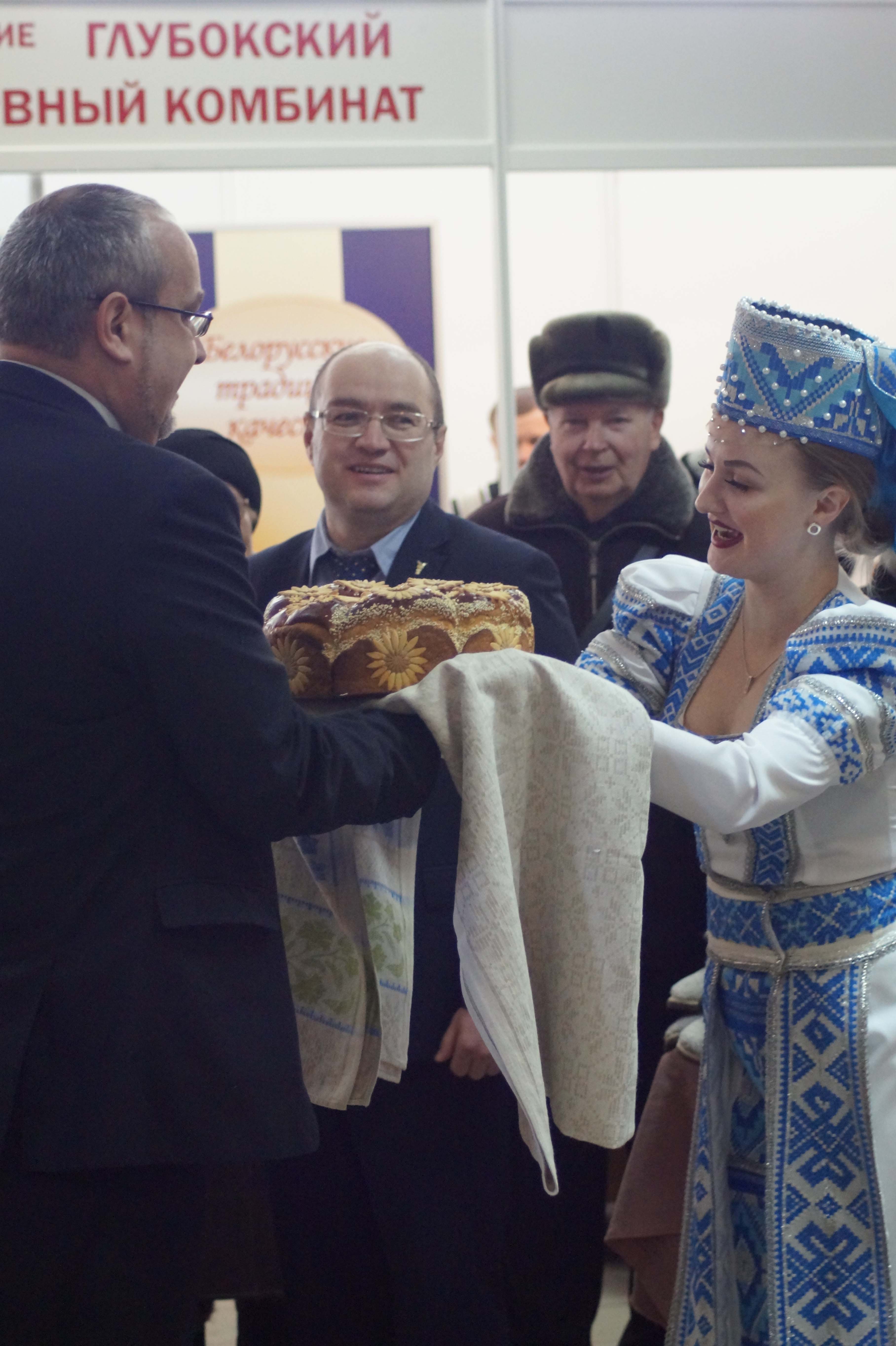 Витебское отделение Белорусской торгово-промышленной палаты при поддержке Оршанского райисполкома провело ежегодную Республиканскую универсальную выставку-ярмарку "Святочны кiрмаш".