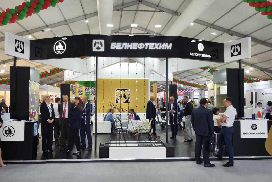 Exhibition of the two countries' achievements within the framework of the 10th Forum of Regions of Russia and Belarus Exhibition of the two countries' achievements within the framework of the 10th Forum of Regions of Russia and Belarus